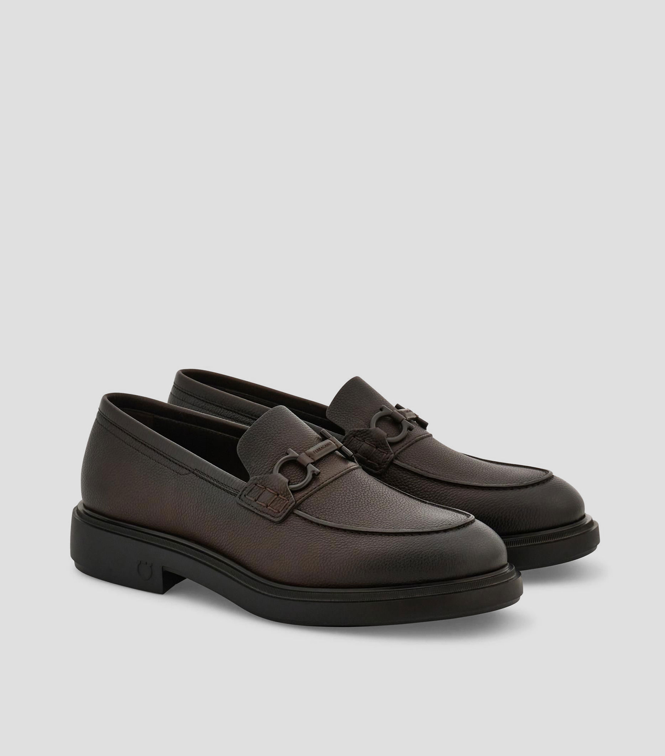 Mocasines en piel de becerro martillada Hombre